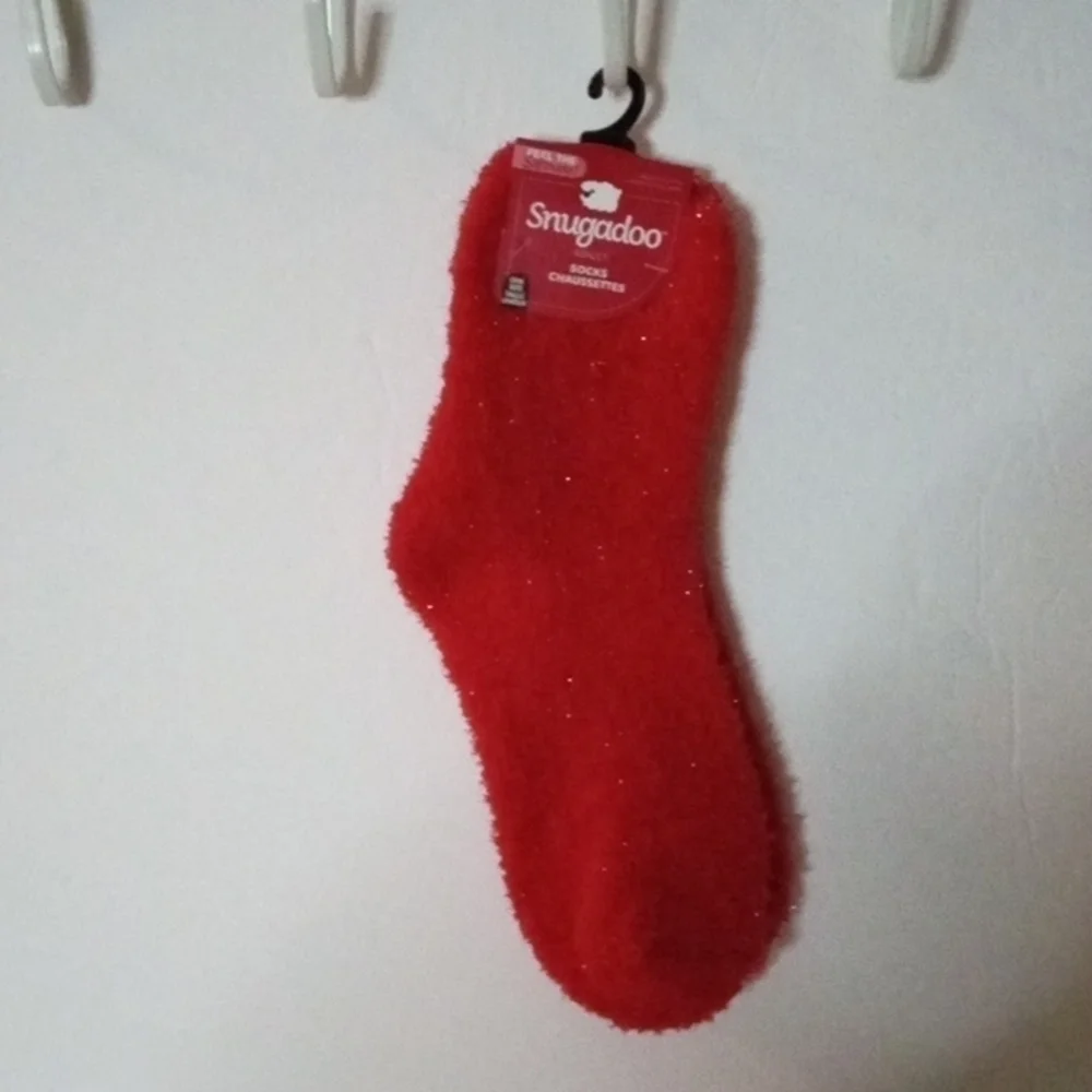Snugadoo Adult Socks Chaussettes, lot of 4, NWT